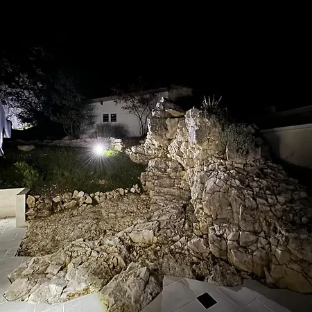 Maison Au Bord De L'eau Les Roches Villa